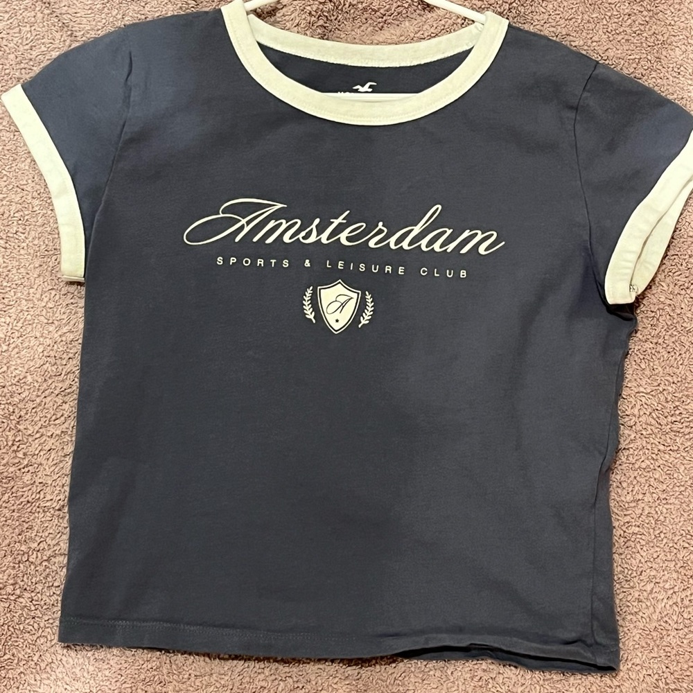 Hollister baby-T